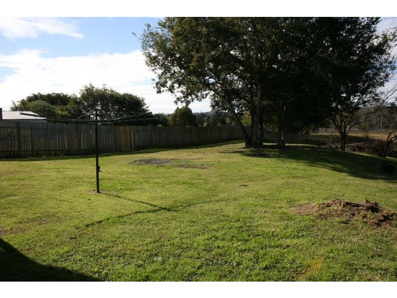 74 Stafford St, Silkstone QLD 4304