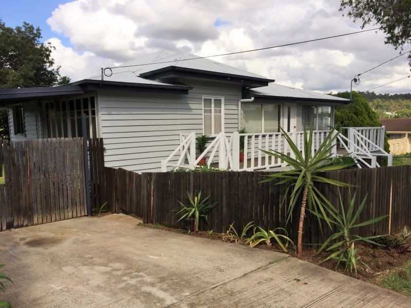 74 Stafford St, Silkstone QLD 4304