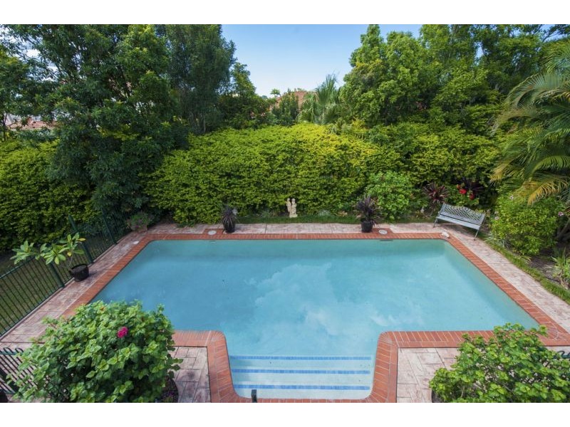 1630 Riverdale Dr, Hope Island QLD 4212