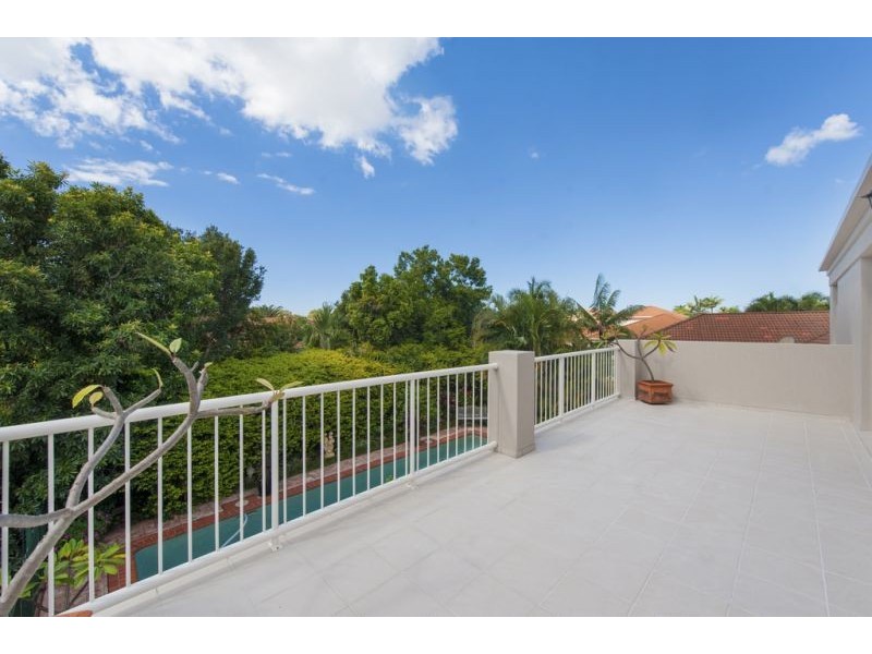 1630 Riverdale Dr, Hope Island QLD 4212