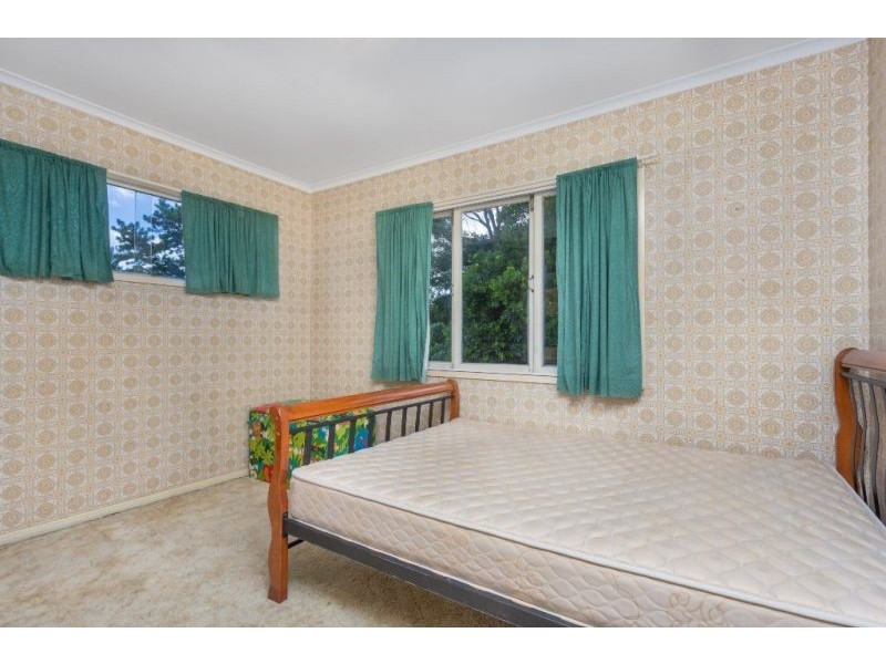 232 Appleby Rd, Stafford Heights QLD 4053