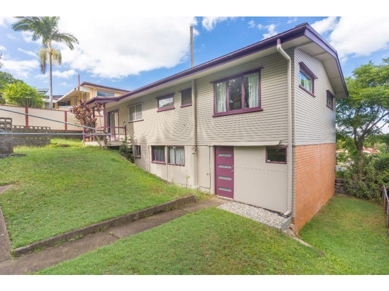 232 Appleby Rd, Stafford Heights QLD 4053