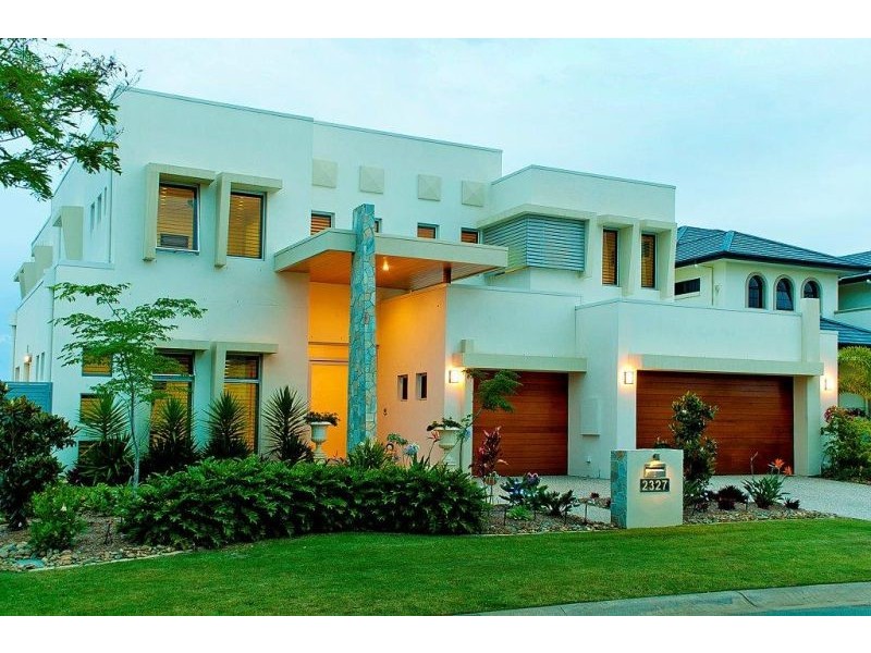 2327 Cressbrook Dr, Hope Island QLD 4212