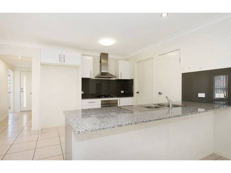 7 Aylmore Ct, Narangba QLD 4504