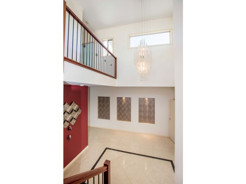 12 Coomera Ct, Helensvale QLD 4212