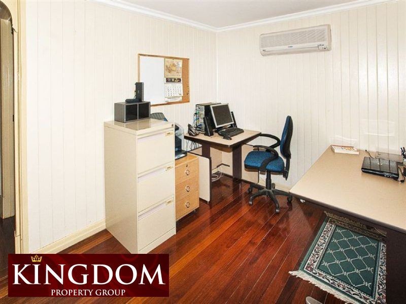 53 Wharf St, Shorncliffe QLD 4017