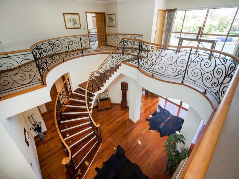 2332 Cressbrook Dr, Hope Island QLD 4212