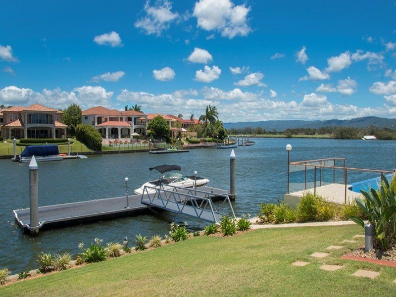 2332 Cressbrook Dr, Hope Island QLD 4212