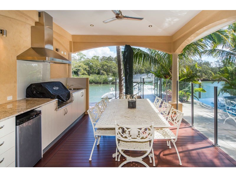 2580 Gracemere Cct North, Hope Island QLD 4212