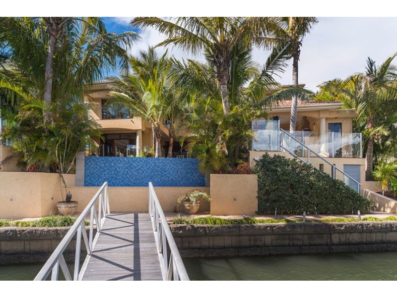 2580 Gracemere Cct North, Hope Island QLD 4212