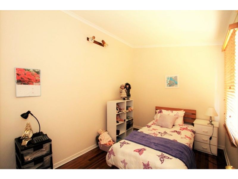 87 Arthur St, Woody Point QLD 4019