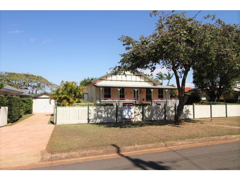 87 Arthur St, Woody Point QLD 4019