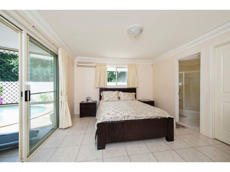 26 Oyster Cove Promenade, Helensvale QLD 4212
