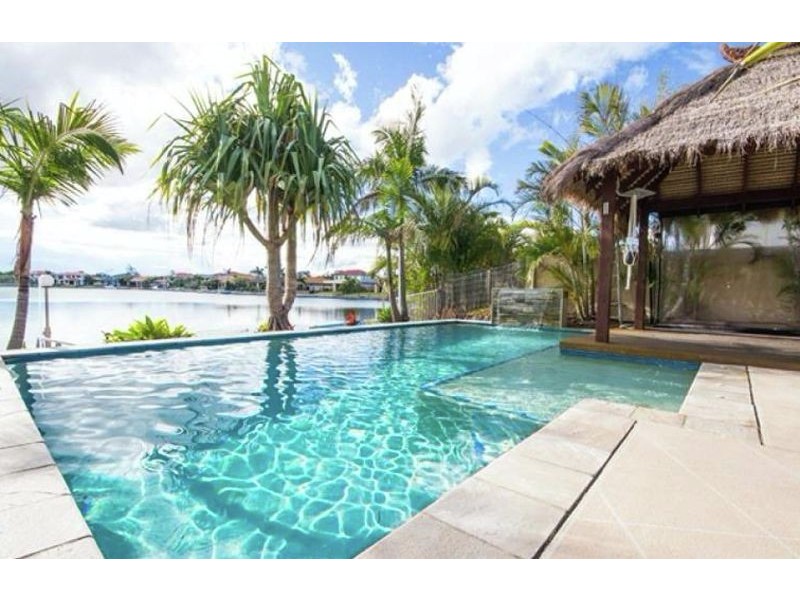 11 Oyster Cove Promenade, Helensvale QLD 4212