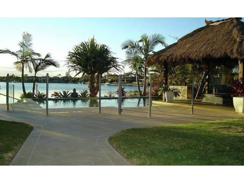 11 Oyster Cove Promenade, Helensvale QLD 4212