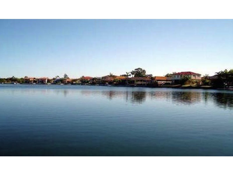 11 Oyster Cove Promenade, Helensvale QLD 4212