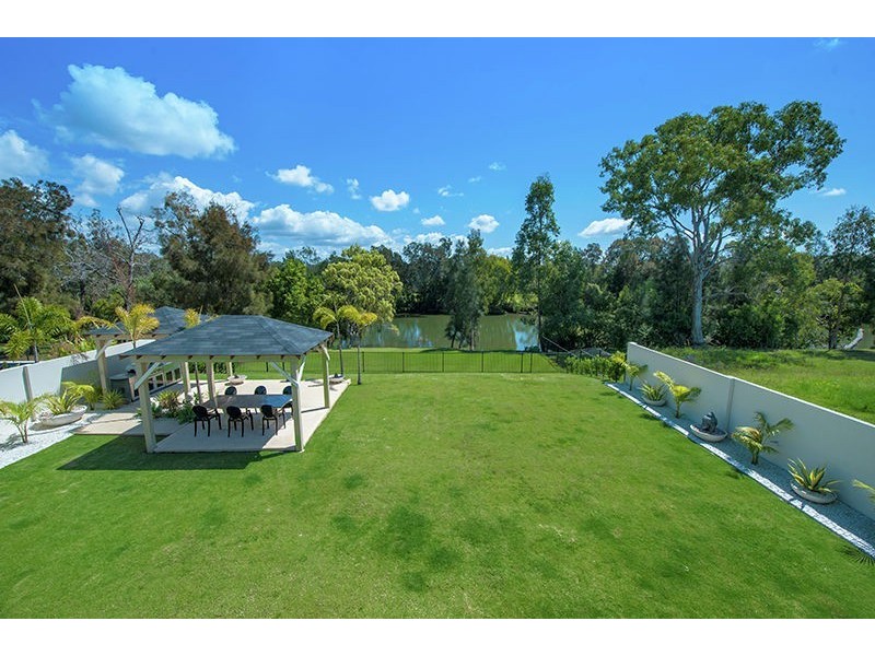 75 The Peninsula, Helensvale QLD 4212