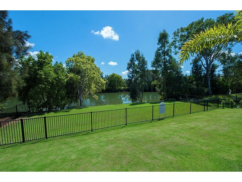 75 The Peninsula, Helensvale QLD 4212