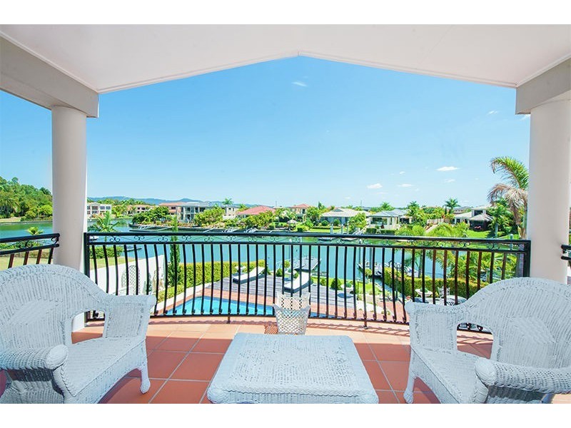 2107 Carlton Cl, Hope Island QLD 4212