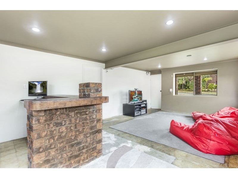 6 Springwell Avenue, Springwood QLD 4127