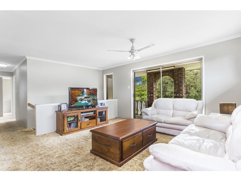 6 Springwell Avenue, Springwood QLD 4127