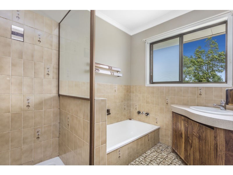 6 Springwell Avenue, Springwood QLD 4127