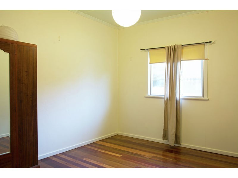 22 Amott St, Stafford Heights QLD 4053