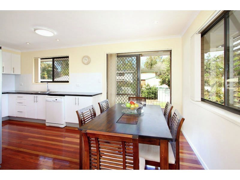 8 McCracken St, Wishart QLD 4122