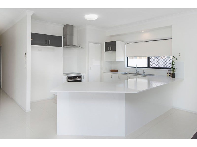 30 Tranquility Cct, Helensvale QLD 4212