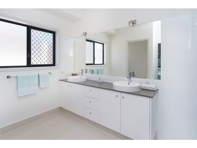 30 Tranquility Cct, Helensvale QLD 4212