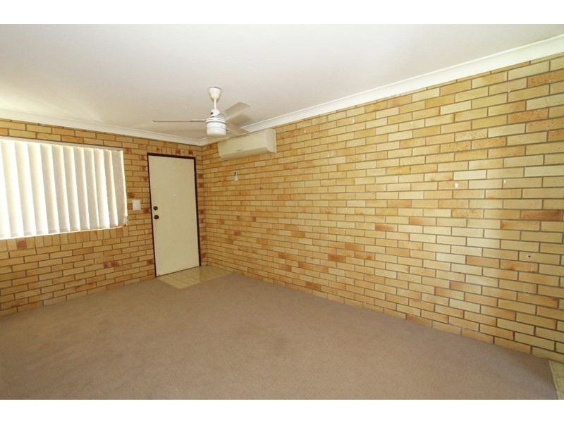 2/53 Ellen St, Woody Point QLD 4019