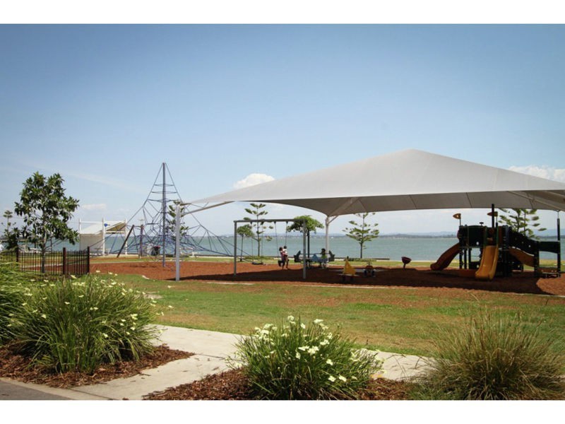 8/13-17 Caroline St, Woody Point QLD 4019