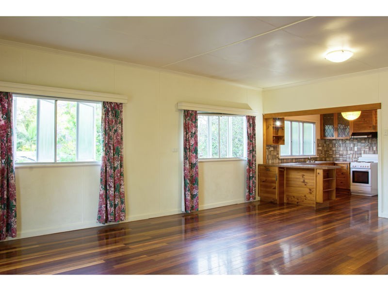 22 Amott St, Stafford Heights QLD 4053