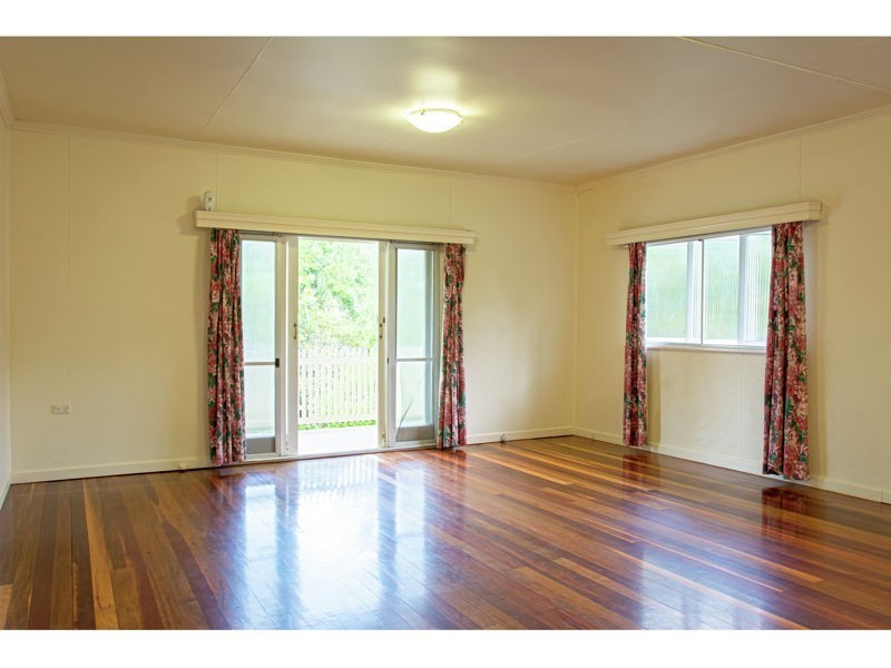 22 Amott St, Stafford Heights QLD 4053