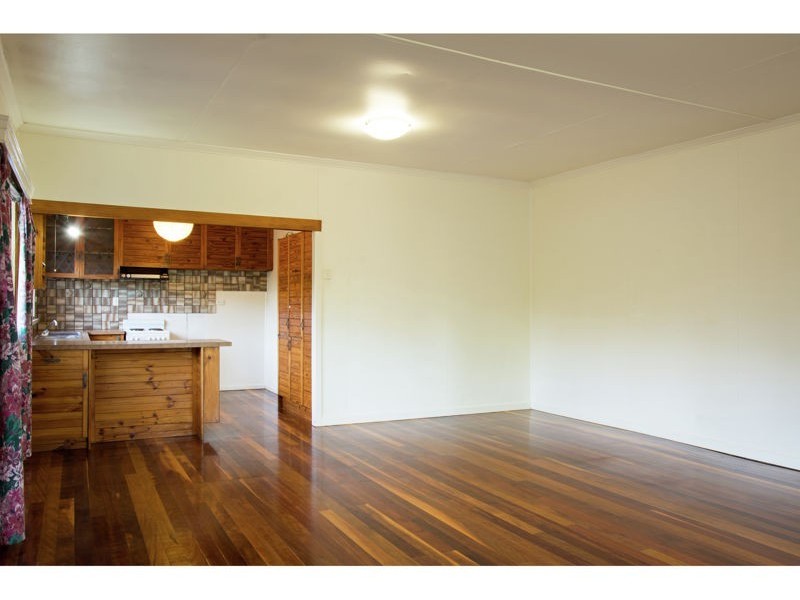 22 Amott St, Stafford Heights QLD 4053