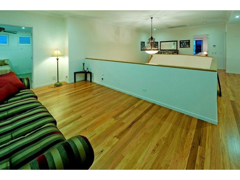 2327 Cressbrook Dr, Hope Island QLD 4212