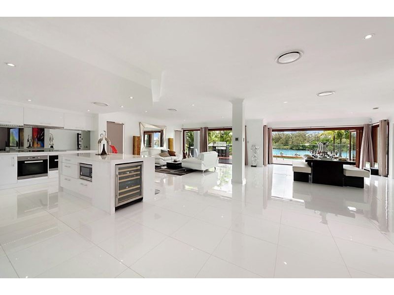 Hope Island QLD 4212