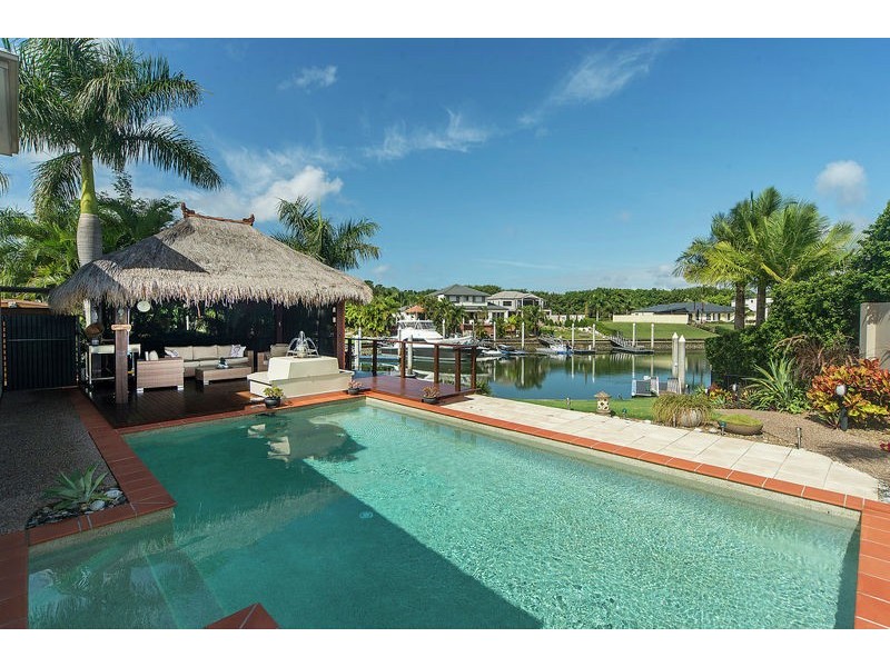 2114 Fernlea Cl, Hope Island QLD 4212