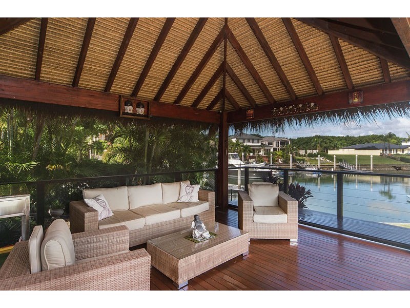 2114 Fernlea Cl, Hope Island QLD 4212