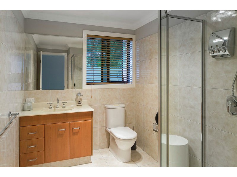 2114 Fernlea Cl, Hope Island QLD 4212