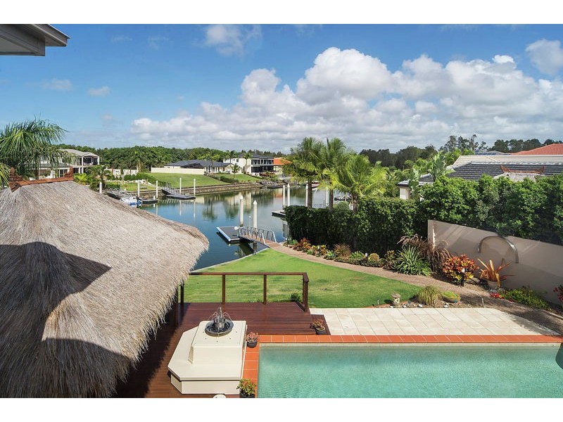 2114 Fernlea Cl, Hope Island QLD 4212