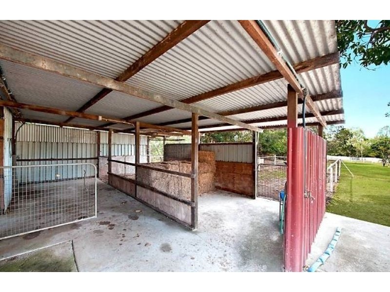236 Mansfield Rd, Elimbah QLD 4516
