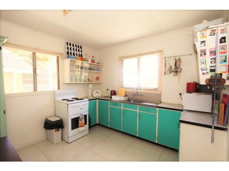 107 Thomas St, Clontarf QLD 4019