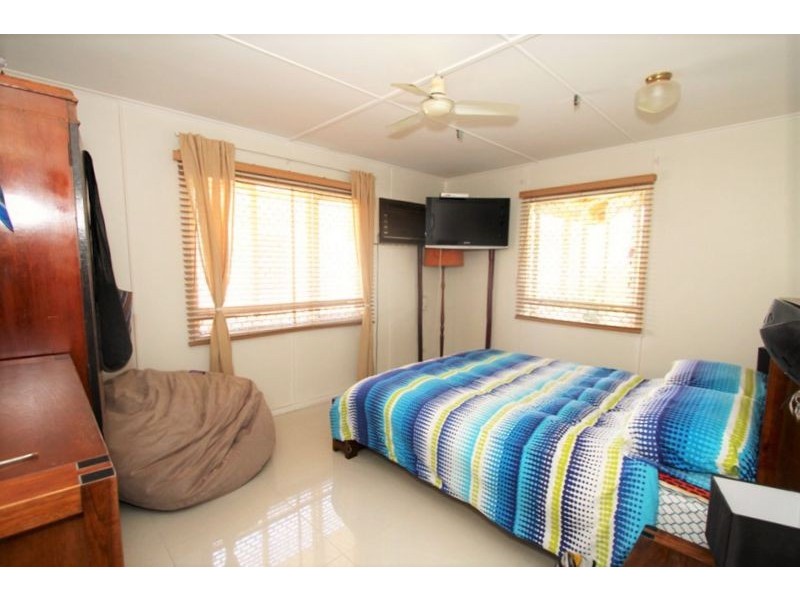 107 Thomas St, Clontarf QLD 4019