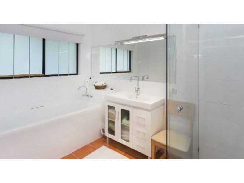 3152 Riverleigh Dr, Hope Island QLD 4212