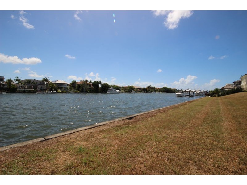 2609 Virginia Drive, Hope Island QLD 4212