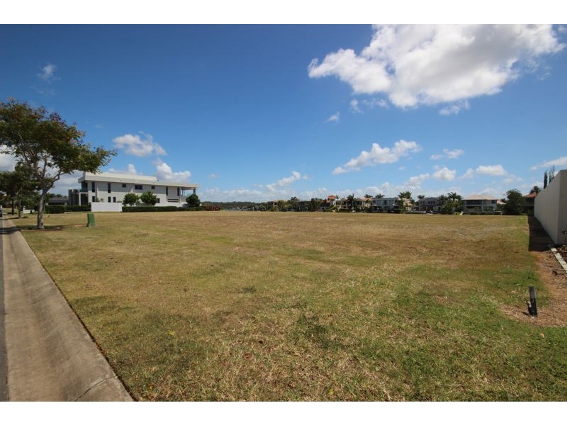 2611 Virginia Drive, Hope Island QLD 4212