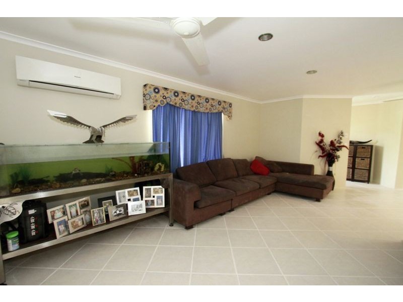 11 Coral Ct, Kippa-ring QLD 4021