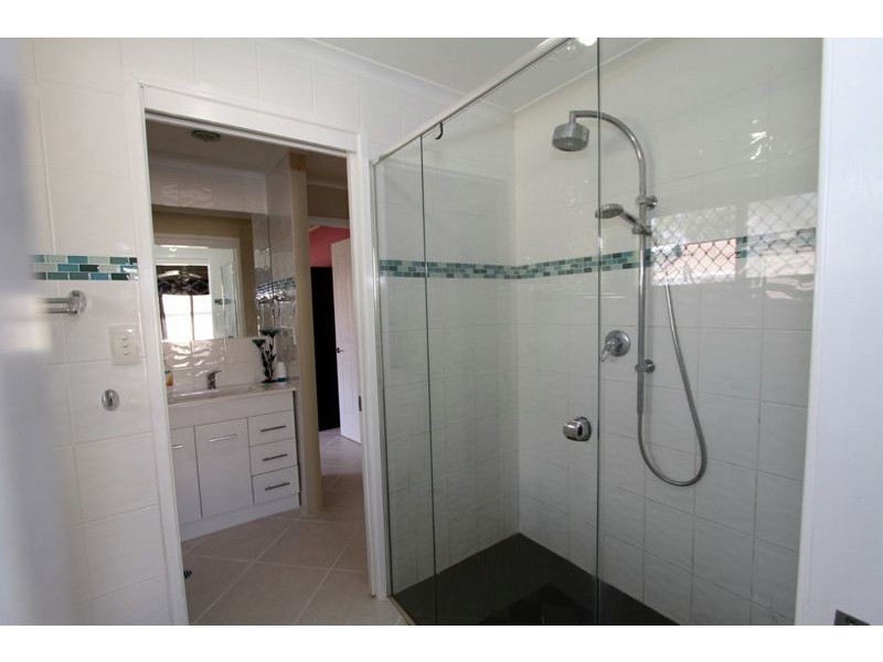 11 Coral Ct, Kippa-ring QLD 4021