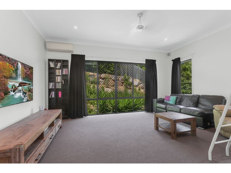 12 Bindarri Close, Waterford QLD 4133